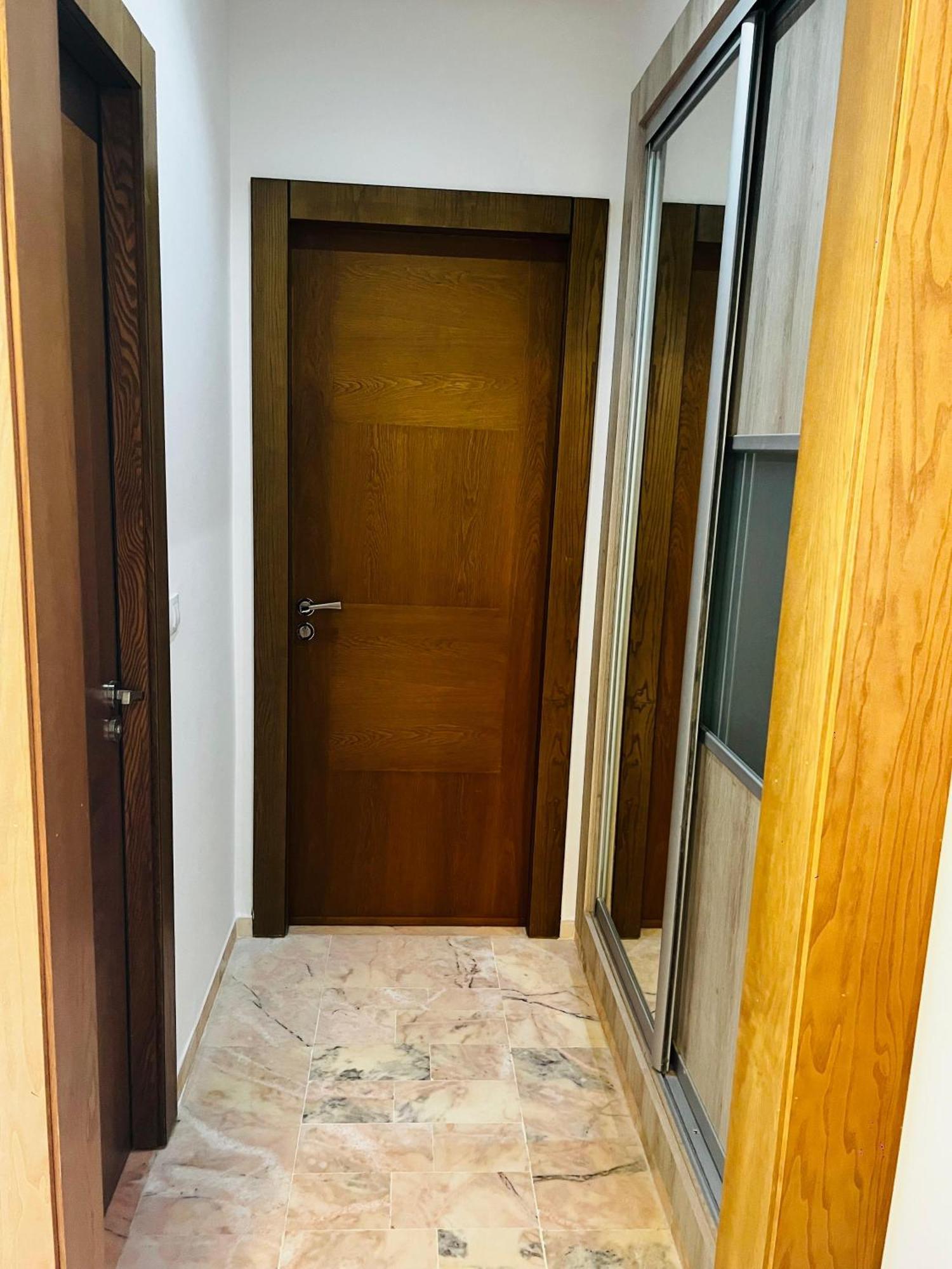 S1 Standing Apartment *